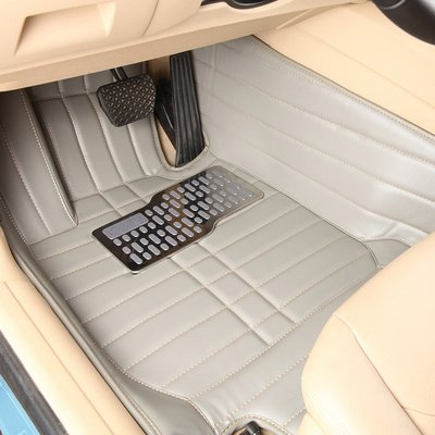 成都運動駕駛煥新：改運動座椅 + 防滑踏板，激烈駕駛更穩更從容